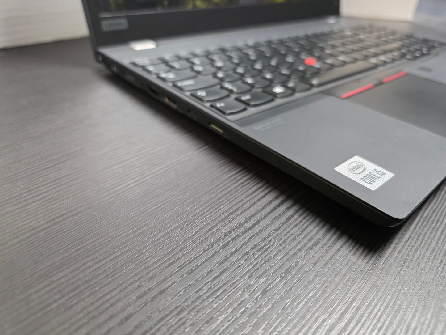 Lenovo ThinkPad T15 Gen 1 15.6" Intel Core i5 10210U
