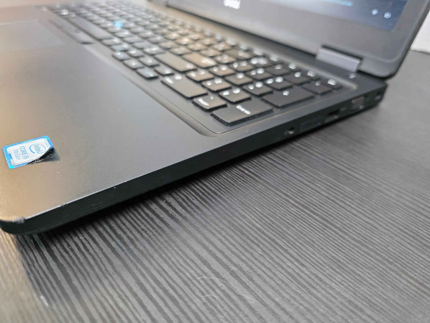 Dell Latitude 5580 15.6" Intel Core i5 7200U