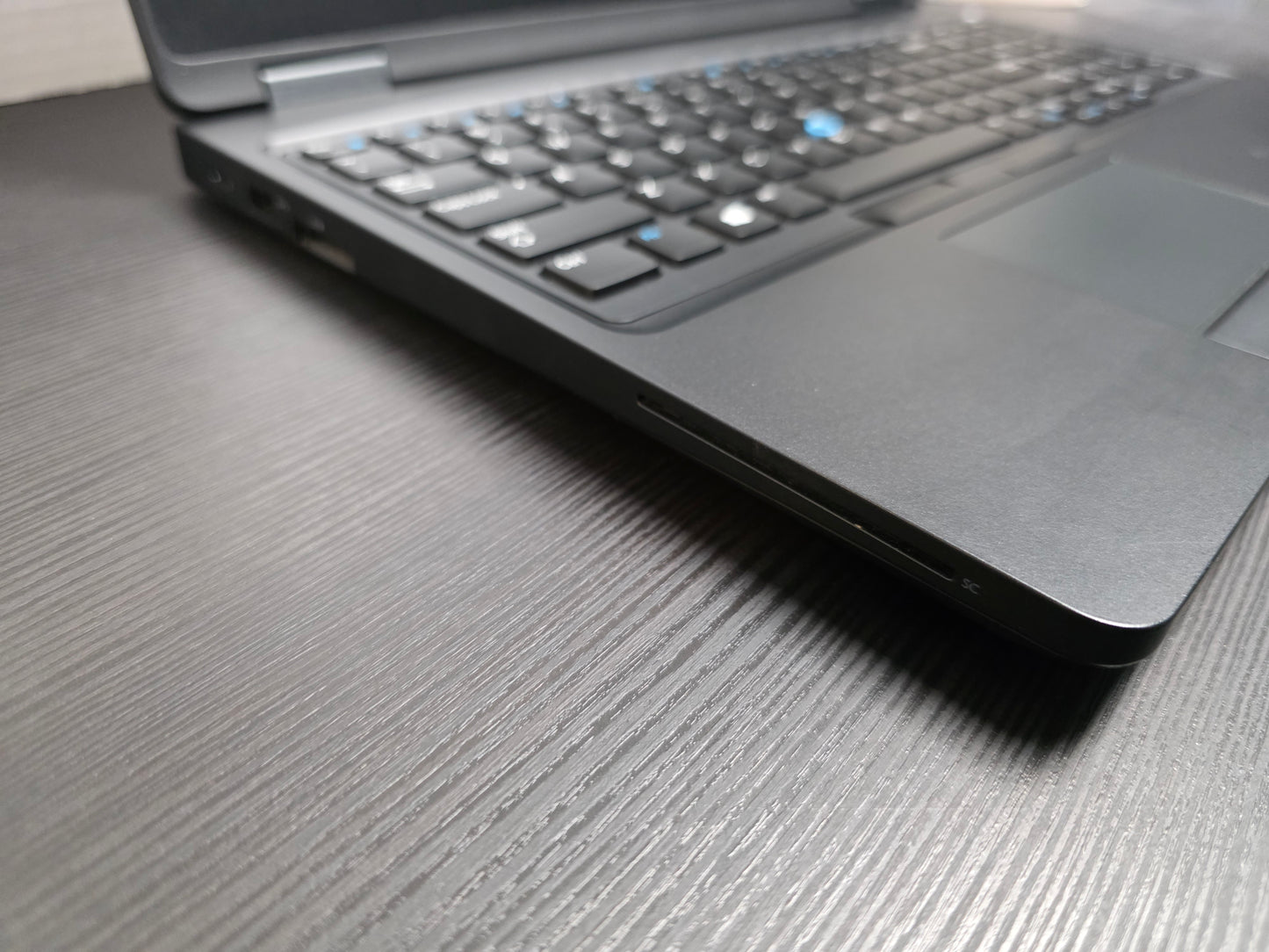 Dell Latitude 5591 15.6" Intel Core i7 8850H (NVIDIA)