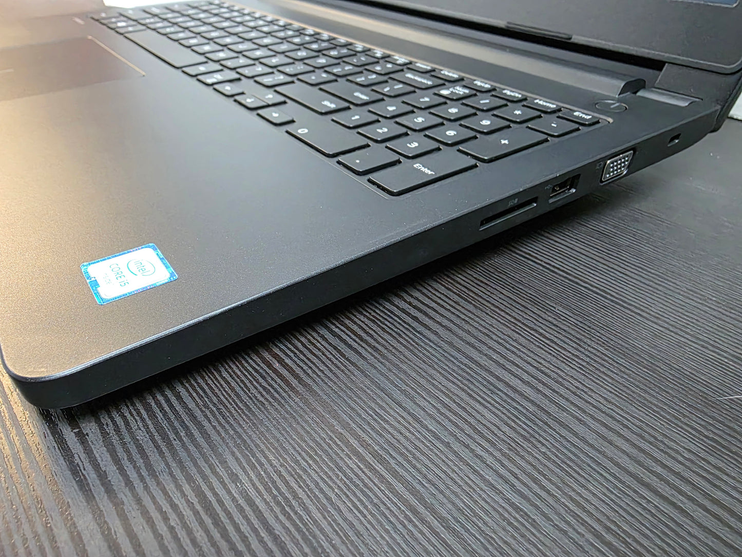 Dell Latitude 3570 15.6" Intel Core i5 6200U