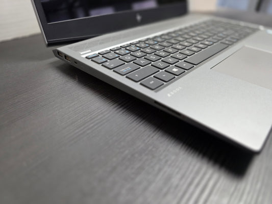 HP ZBook 15v G5 15.6" Intel Core i7 8750H (Quadro)