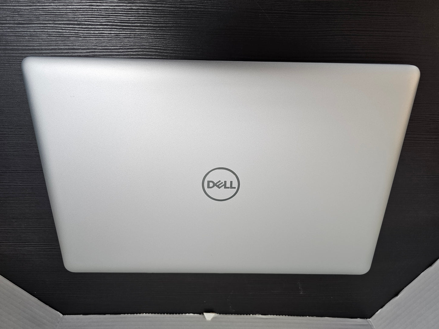 Dell Inspiron 17 5770 17.3" Intel Core i7 8550U (AMD Radeon)