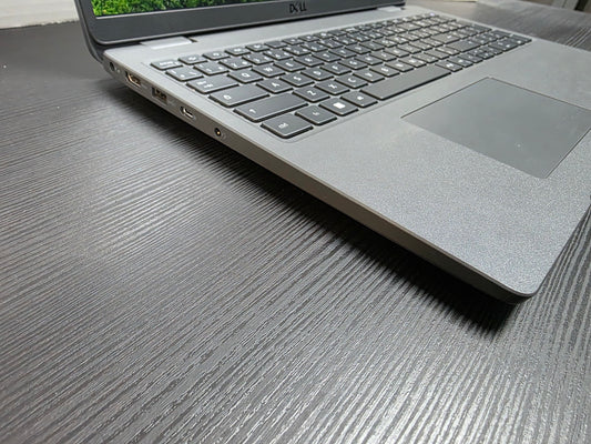 Dell Latitude 3540 15.6" Intel Core i5 1335U (10 Cores)