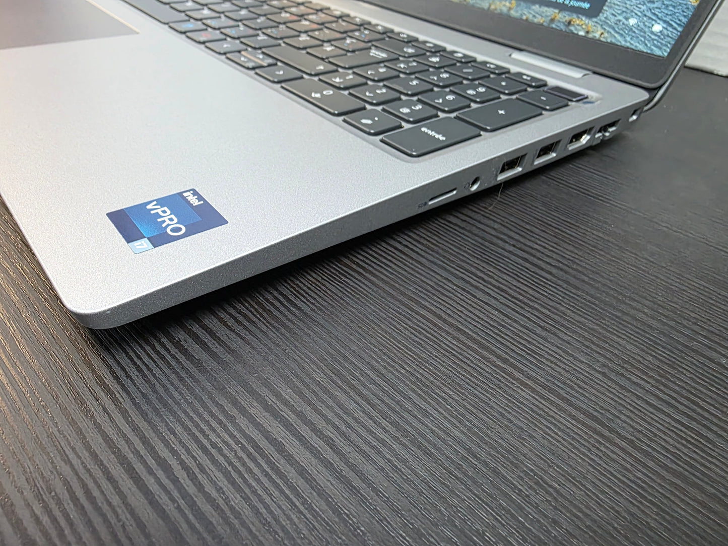 Dell Latitude 5530 15.6" Intel Core i7 1265U