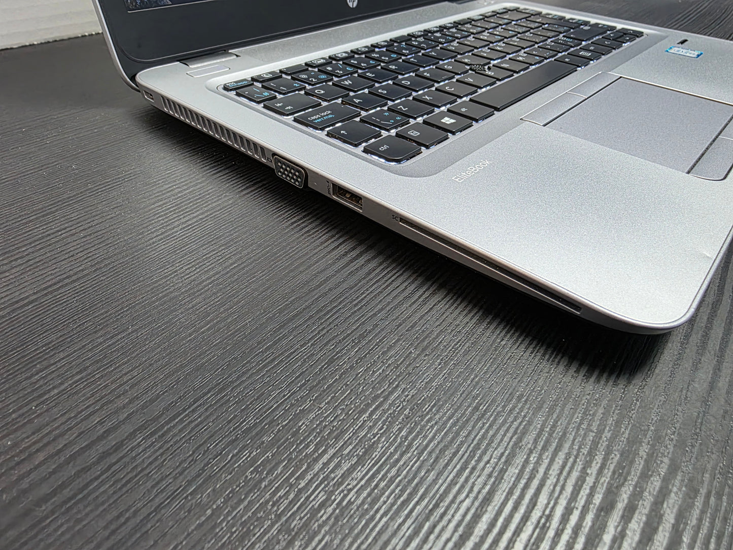 HP EliteBook 840 G3 14" Intel Core i5 6200U (Clavier rétro-éclairé)