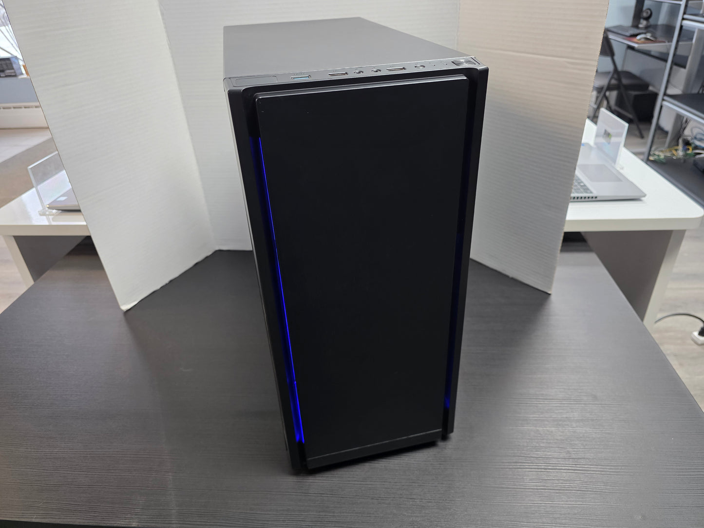 Tour Gamer Intel Core i7 9700 (NVIDIA RTX)