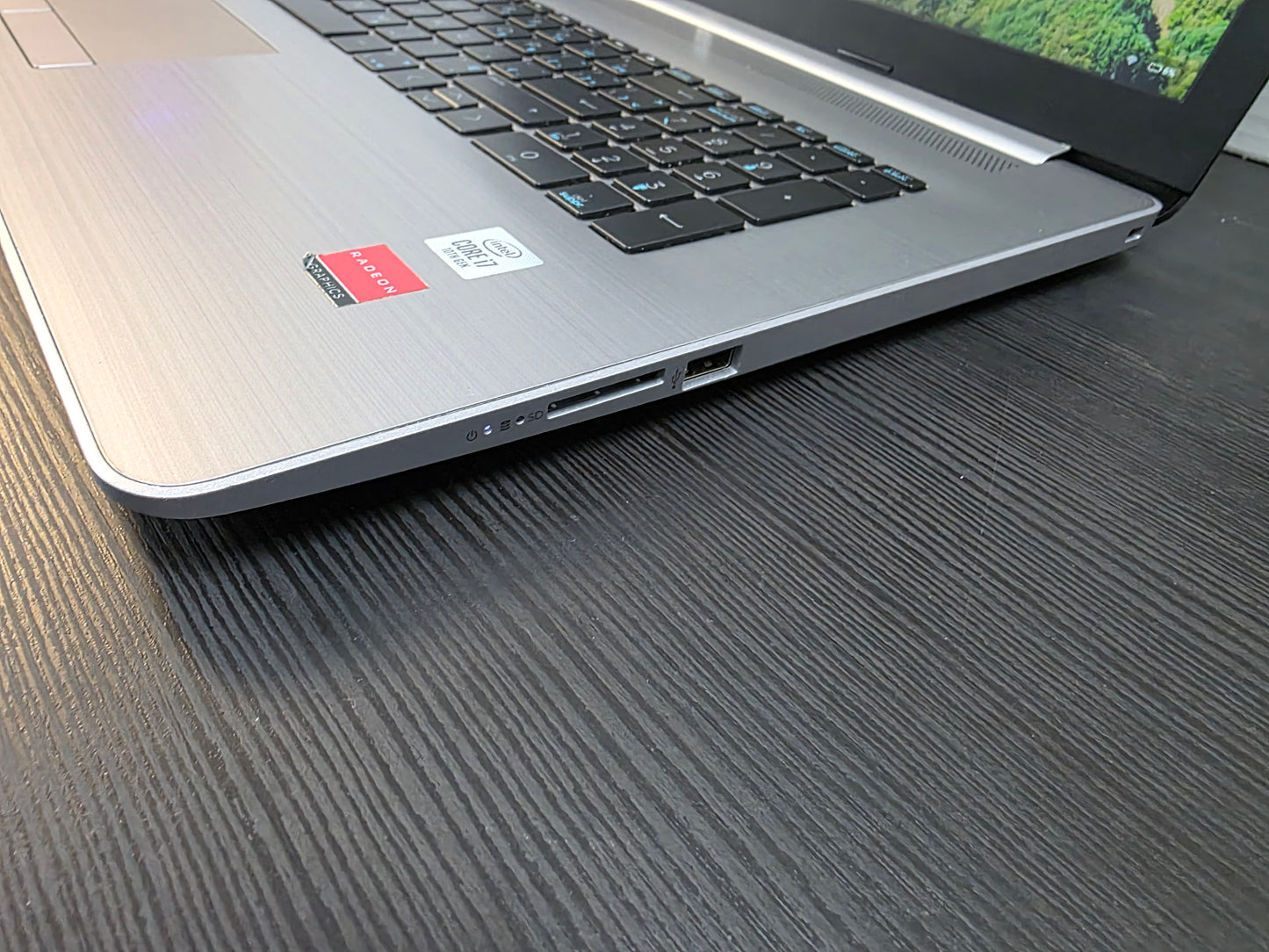 HP ProBook 470 G7 17.3" Intel Core i7-10510U (AMD Radeon)