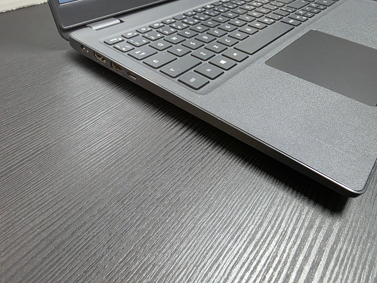 Dell Latitude 3510 15.6" Intel Core i7 10510U
