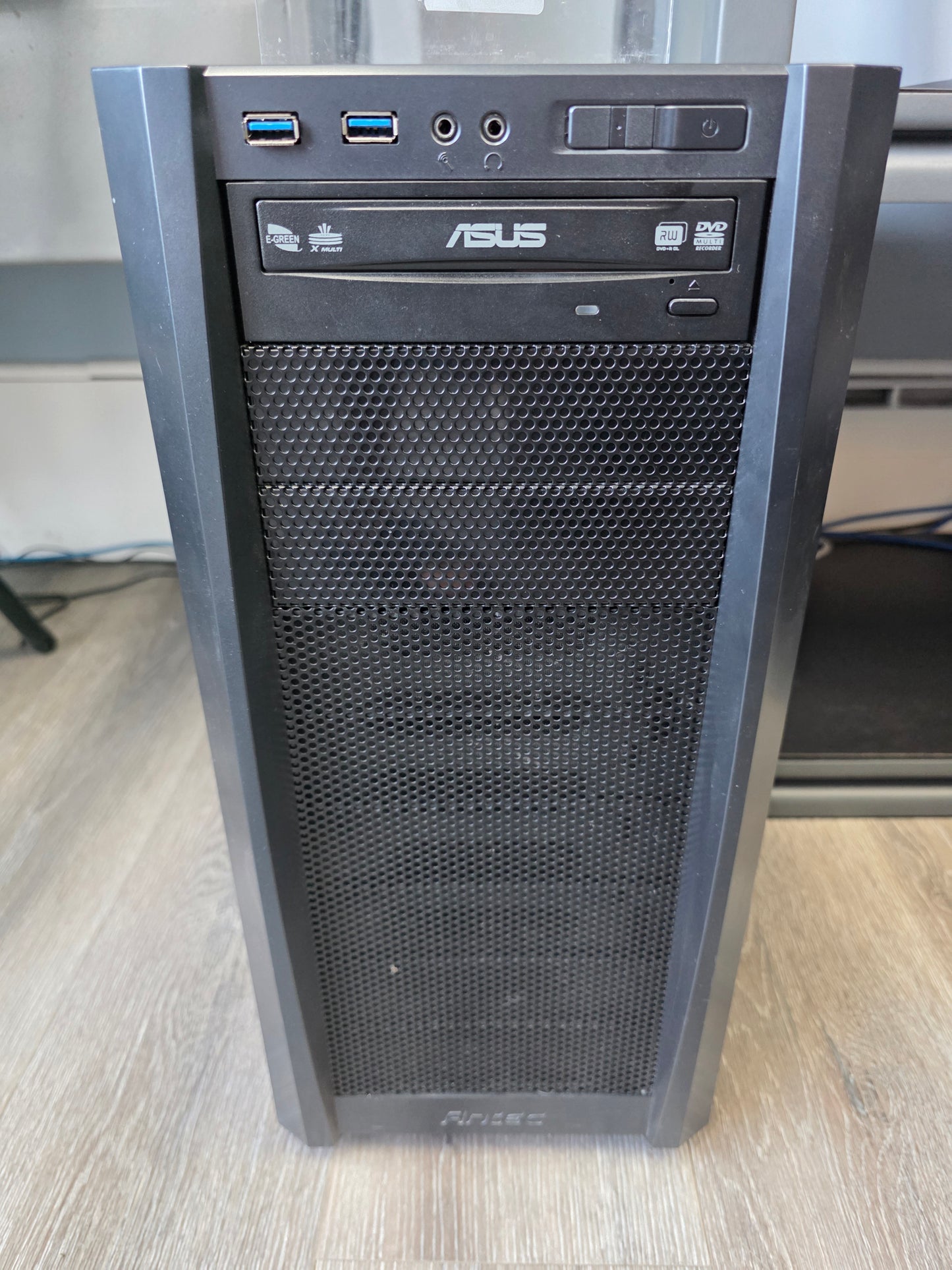 Tour Gamer Intel Core i7 6700 (NVIDIA GTX)
