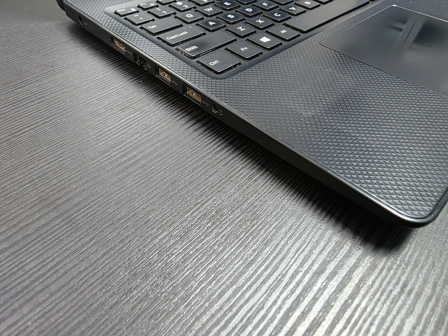 Dell Vostro 3590 15.6" Intel Core i5 10210U
